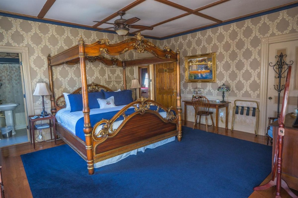 The Wallingford Victorian Inn Image 39